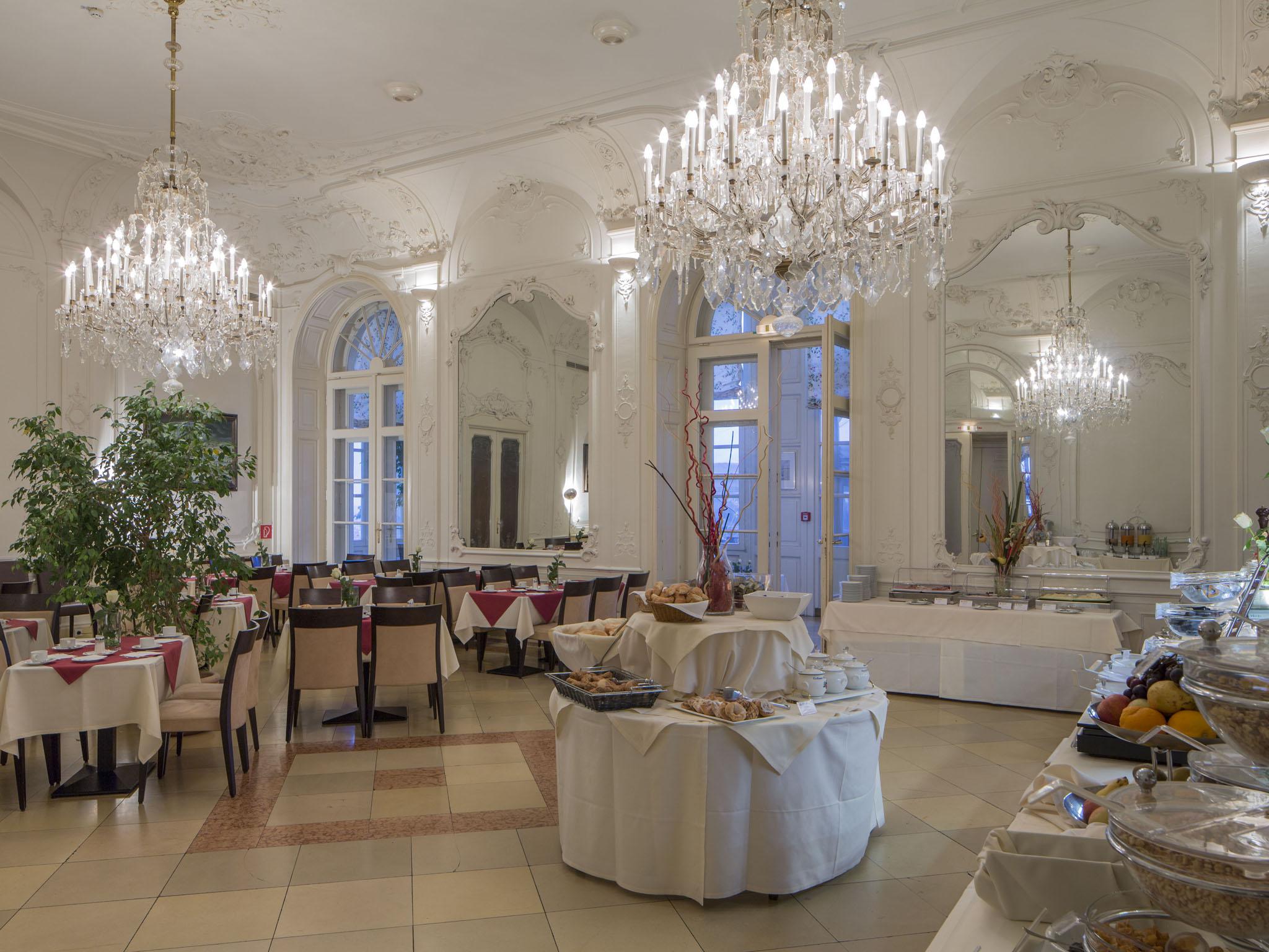 Austria Trend Hotel Schloss Wilhelminenberg Wien Bagian luar foto