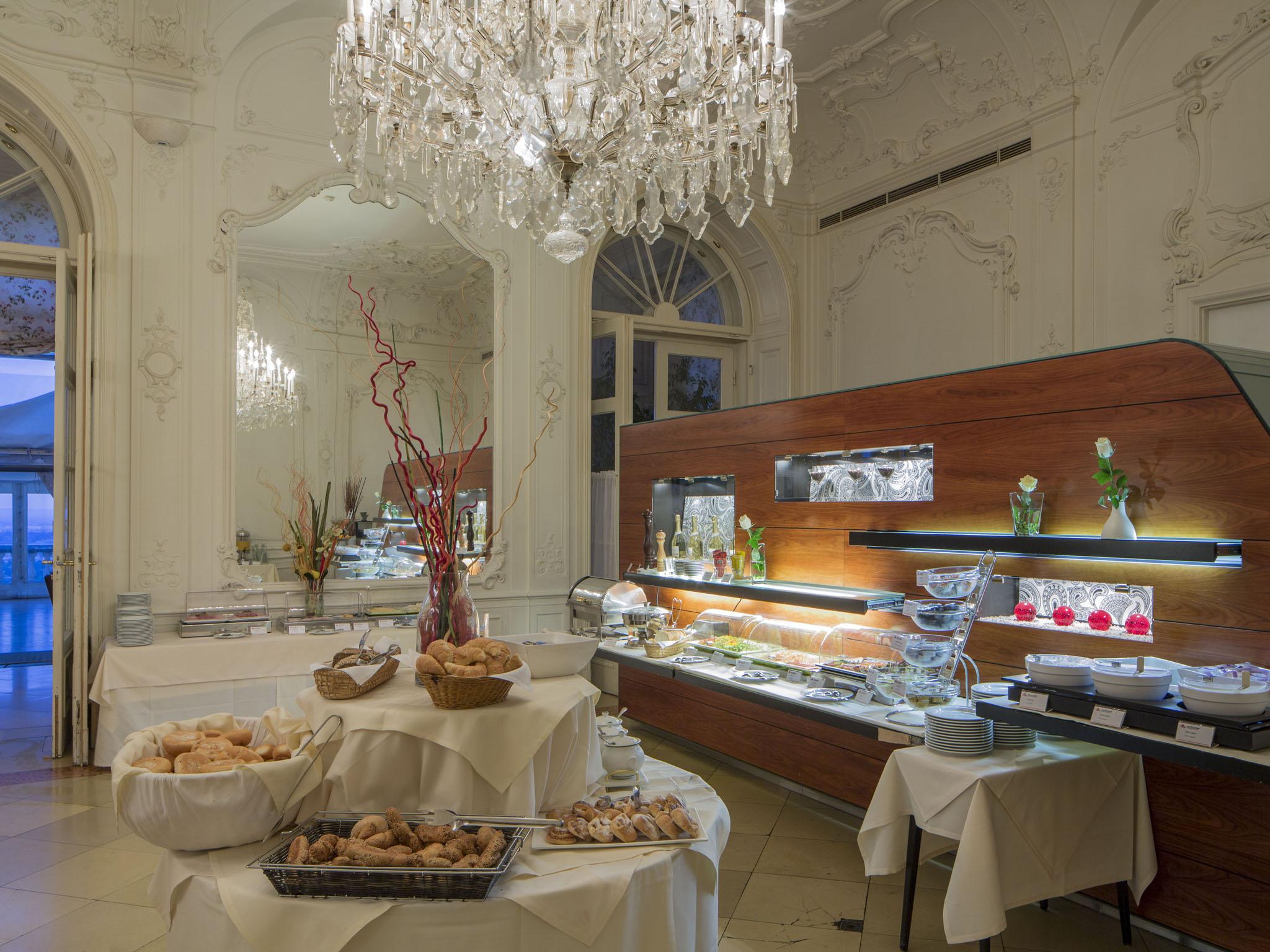 Austria Trend Hotel Schloss Wilhelminenberg Wien Bagian luar foto