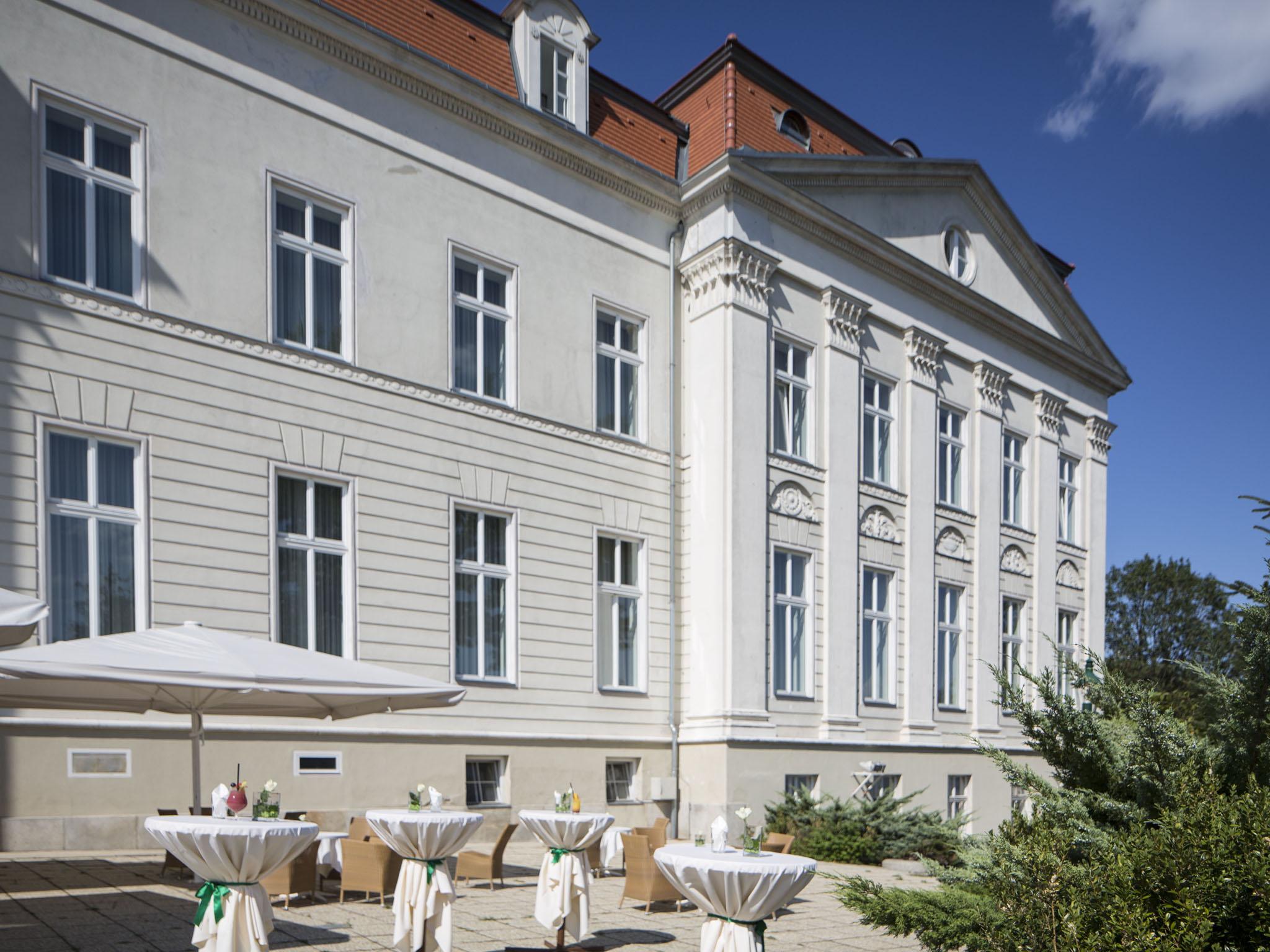 Austria Trend Hotel Schloss Wilhelminenberg Wien Bagian luar foto