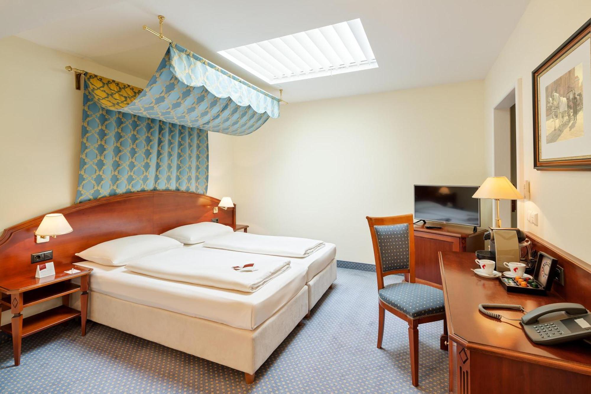 Austria Trend Hotel Schloss Wilhelminenberg Wien Bagian luar foto