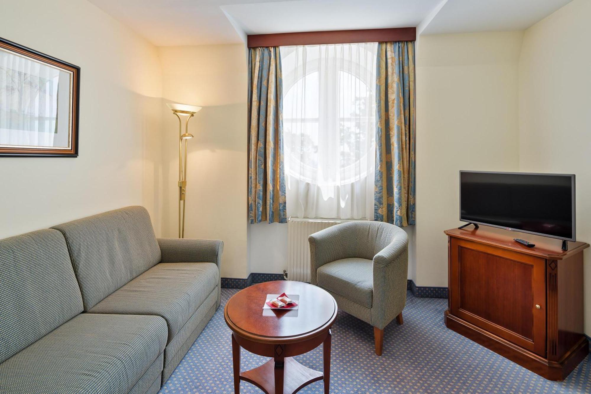 Austria Trend Hotel Schloss Wilhelminenberg Wien Bagian luar foto