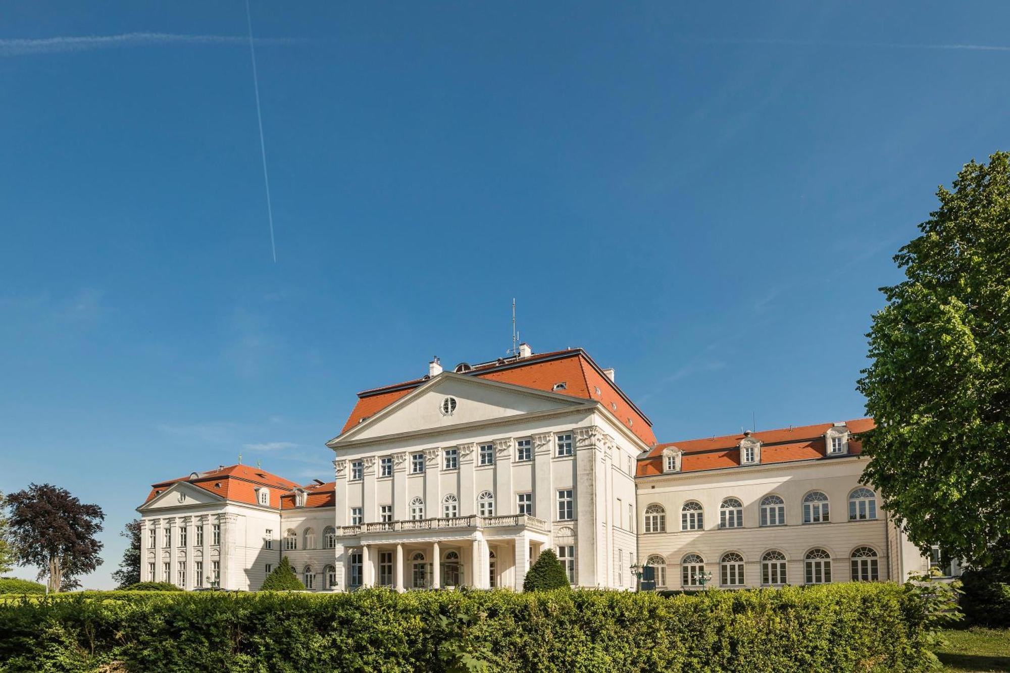 Austria Trend Hotel Schloss Wilhelminenberg Wien Bagian luar foto