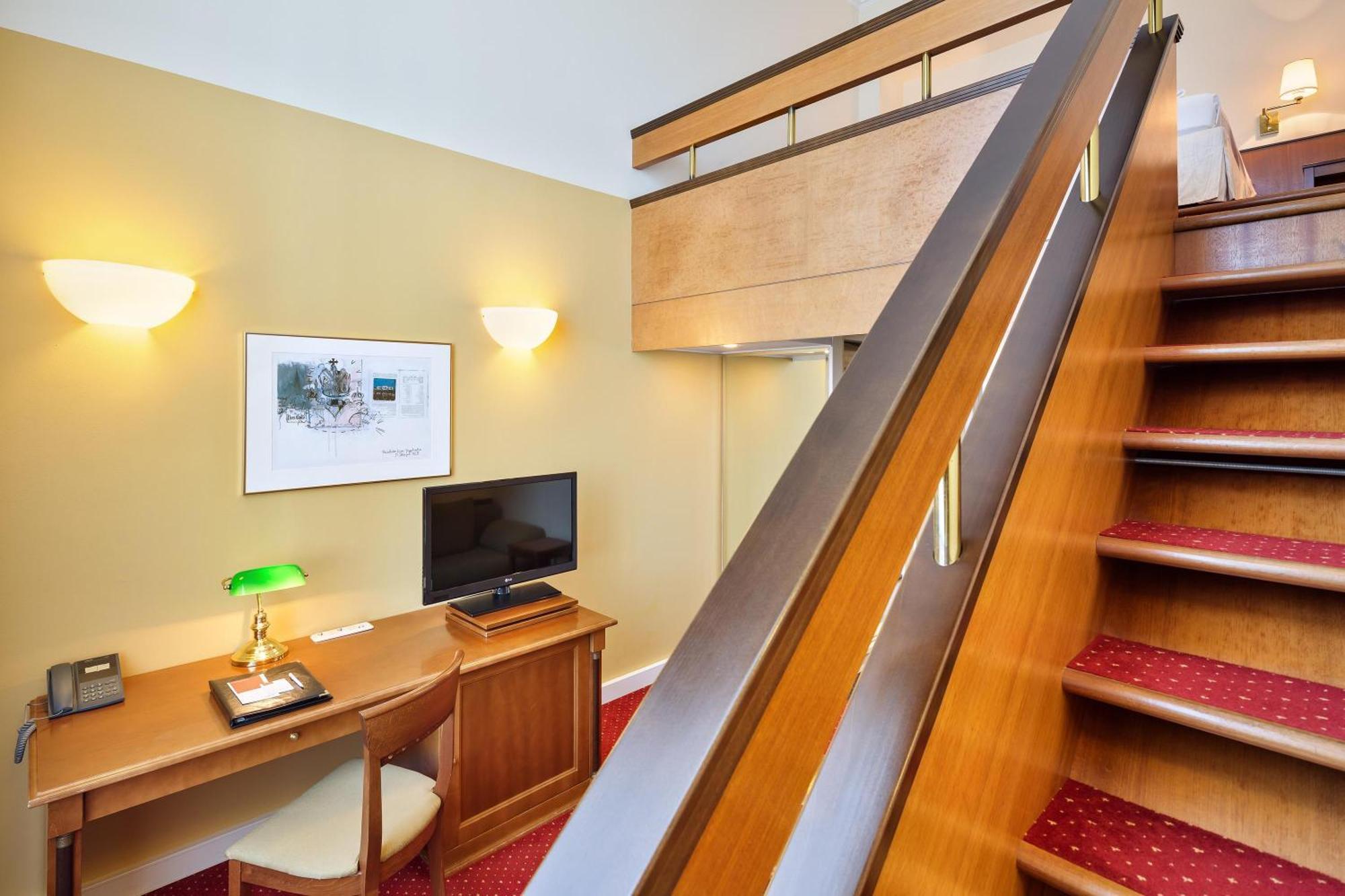 Austria Trend Hotel Schloss Wilhelminenberg Wien Bagian luar foto