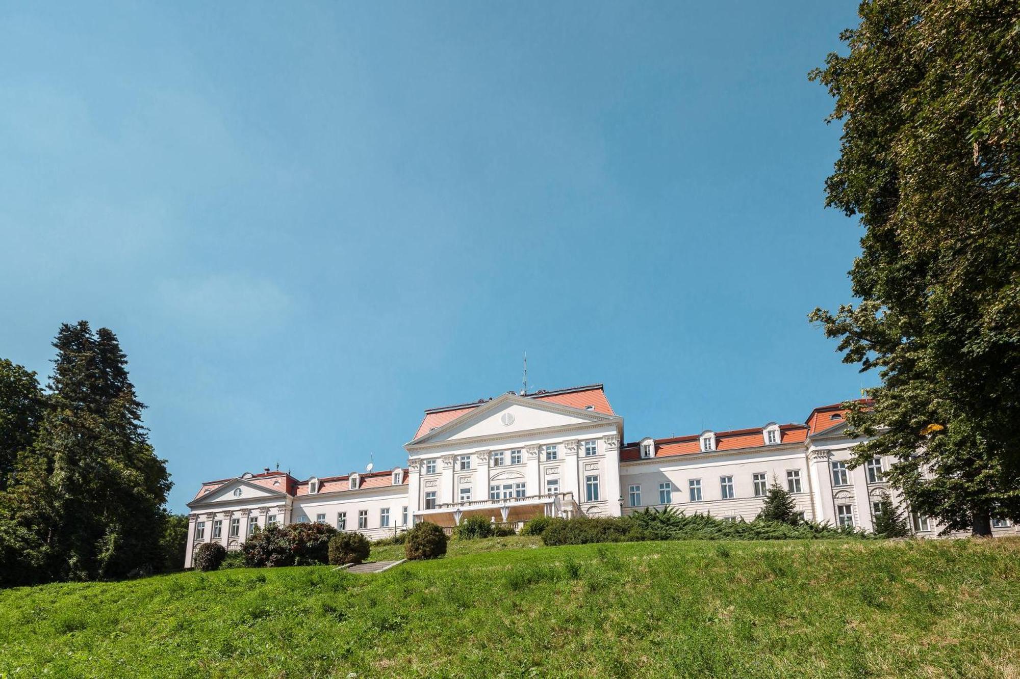Austria Trend Hotel Schloss Wilhelminenberg Wien Bagian luar foto