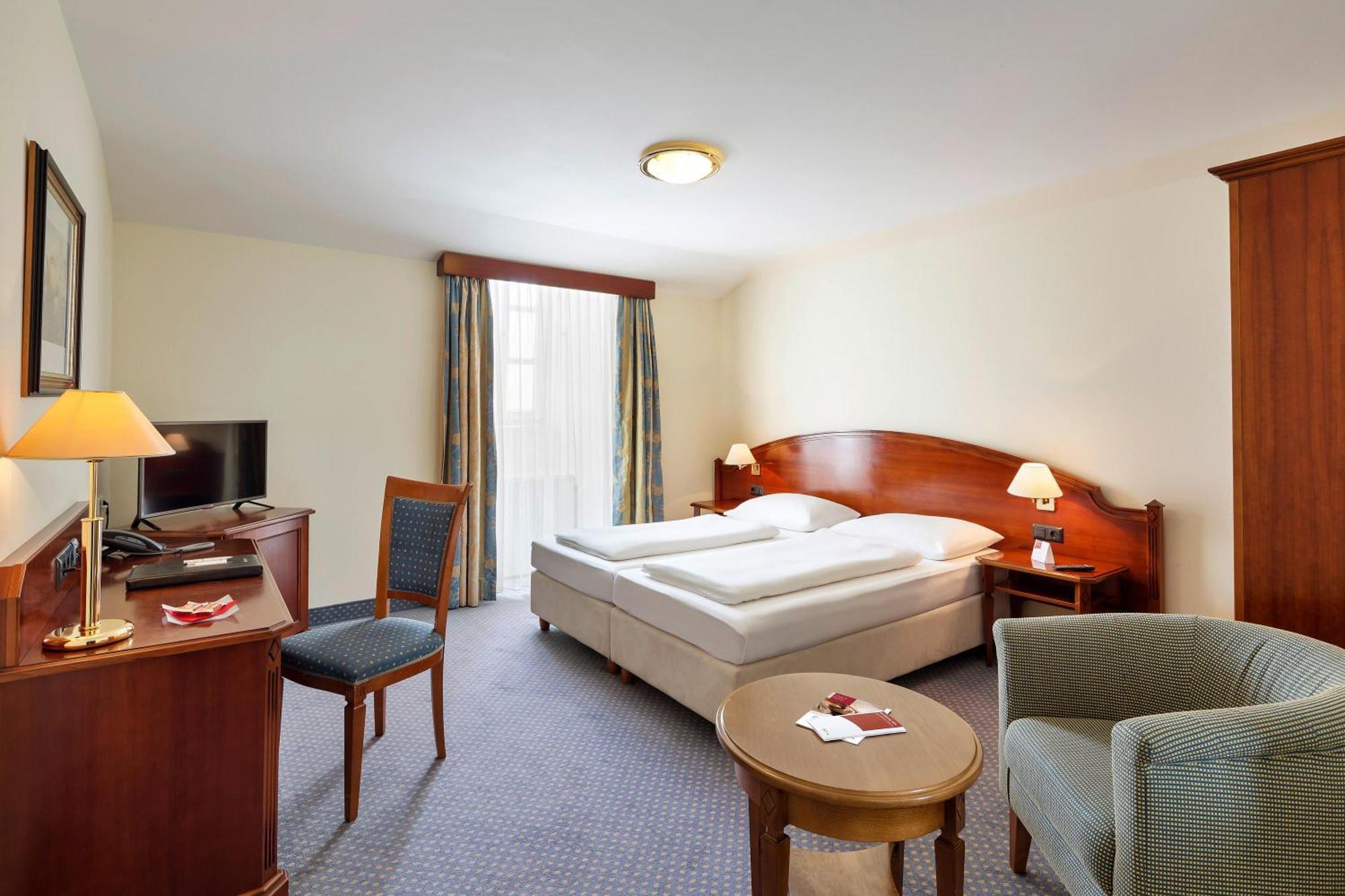 Austria Trend Hotel Schloss Wilhelminenberg Wien Bagian luar foto
