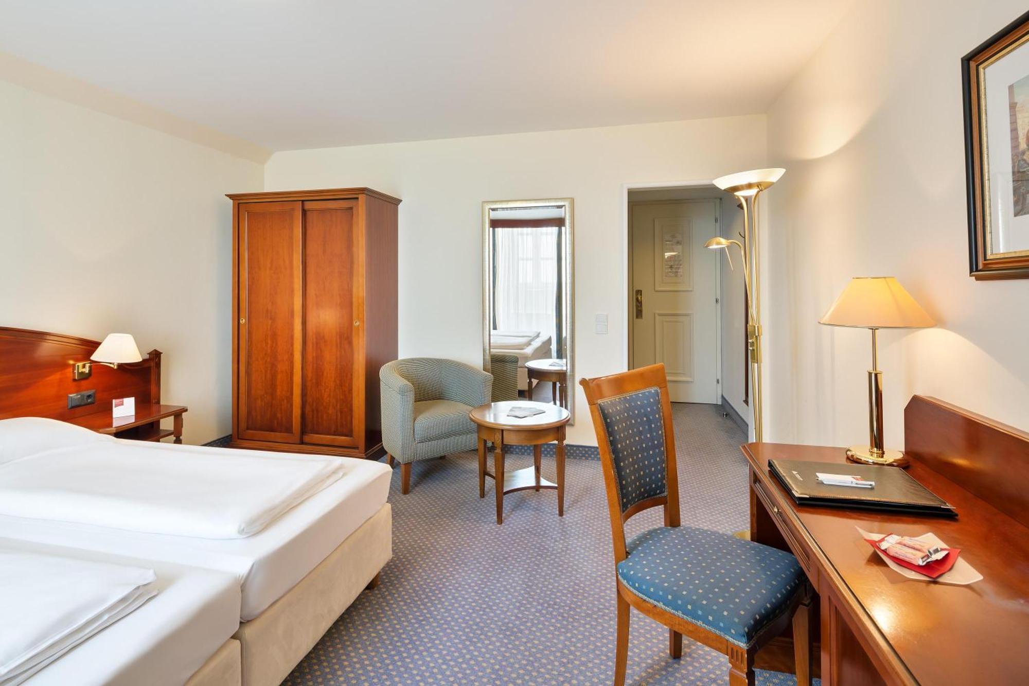 Austria Trend Hotel Schloss Wilhelminenberg Wien Bagian luar foto