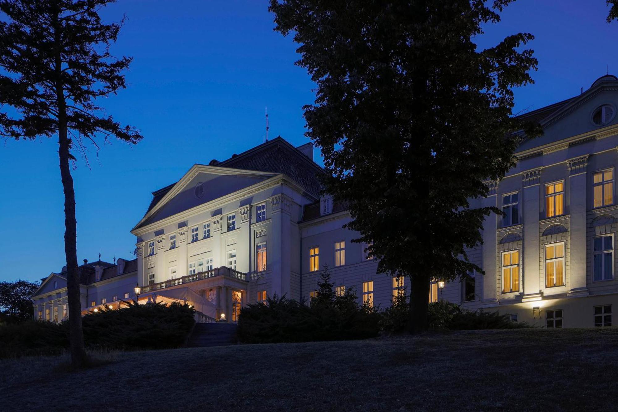 Austria Trend Hotel Schloss Wilhelminenberg Wien Bagian luar foto