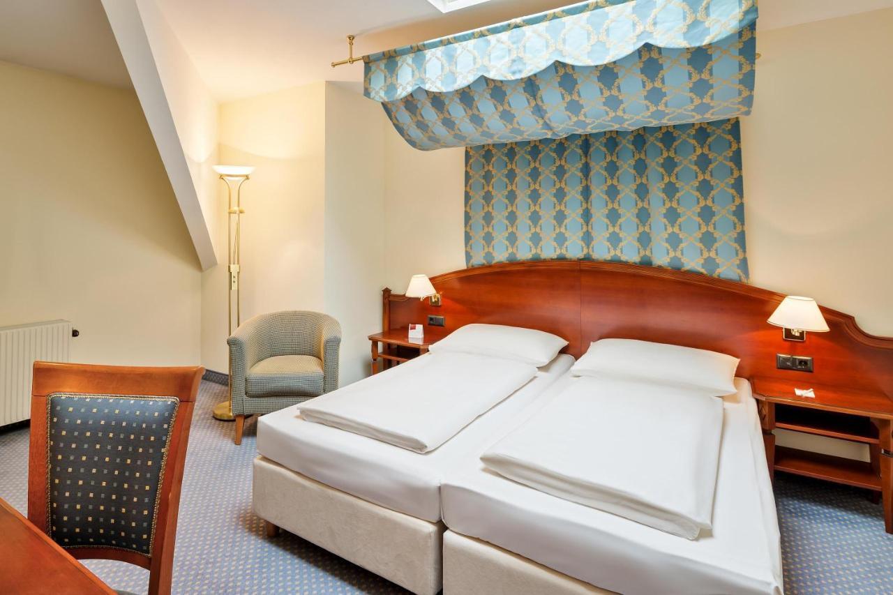 Austria Trend Hotel Schloss Wilhelminenberg Wien Bagian luar foto